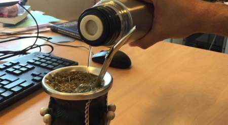 Aumentan desde el viernes la yerba, el café, el té y el arroz