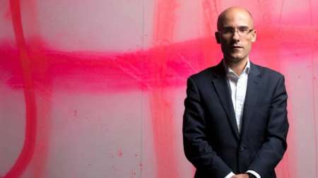 El oncólogo británico Charles Swanton, después de la entrevista. VÍCTOR SAINZ