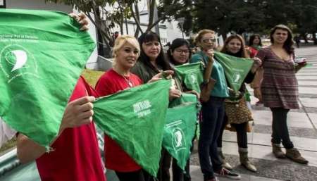 Repudiaron una charla contra el aborto legal en el Materno Infantil