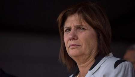 Bullrich: "Hay que dar la oportunidad a los militares de insertarse en la democracia"