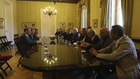 Para frenar el paro de la CGT, el Gobierno recalcula las paritarias y cerrarían en un 20%