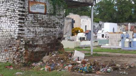 Hallaron un feto en el cementerio de Orán