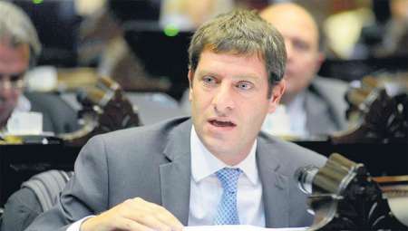 Aborto legal: Javier David entre los indecisos que definirán la votación, empatada en 126 votos