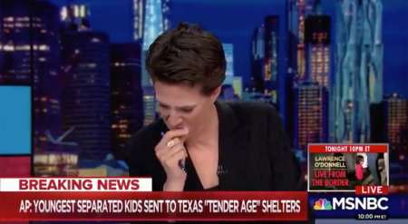 EEUU: una conductora se quebró al aire al leer una noticia sobre los bebés inmigrantes separados de sus padres