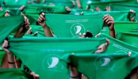 Impulsoras del aborto legal exigieron que el Senado fije el día de votación
