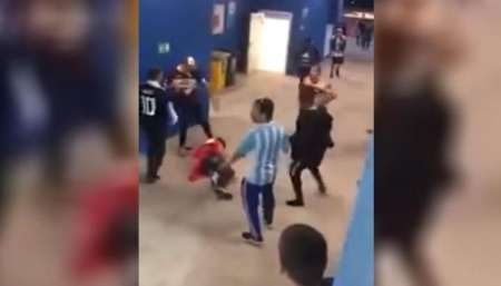 Fuerte multa a la AFA por los hinchas