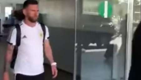 Messi llegó a Barcelona solo y en absoluto silencio