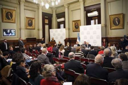 Crece la tensión del debate por el aborto legal en el Senado