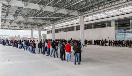 Una búsqueda de empleos en un súper reflejó la crisis