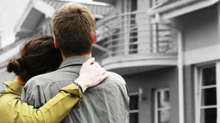 Para construir una casa un salteño necesita 17 sueldos más que un cordobés