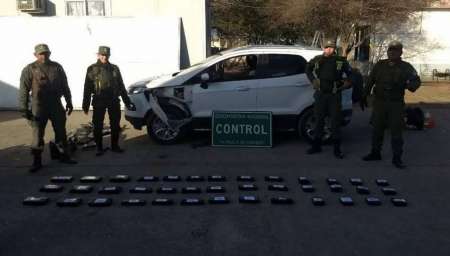 Secuestraron más de 38 kilos de cocaína y detienen a tres personas