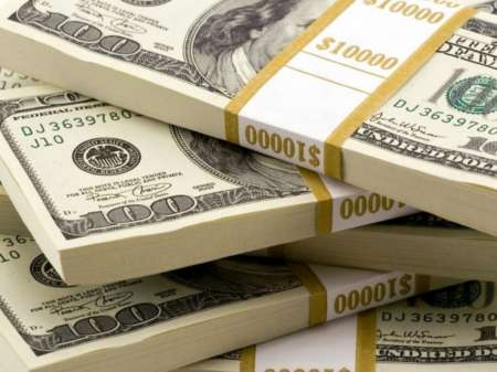 ¿Vuelve el cepo? El Banco Central reducirá al 50% la venta de dólares