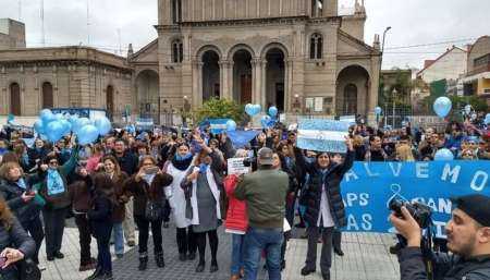 El intendente de La Rioja declaró asueto y transporte gratis para los empleados "provida"
