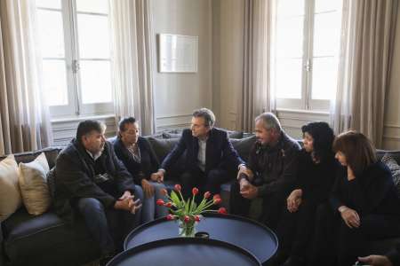 Mauricio Macri se reunió con los padres de las policías asesinadas Lourdes Espíndola y Tamara Ramírez