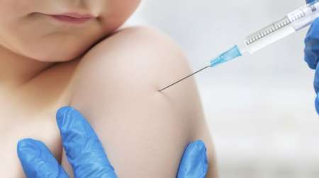 Si vas a vacunar a tu hijo, tené en cuenta su edad y ayúdalo a sobrellevar el momento