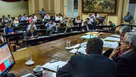 Se analizarán denuncias en contra de tres diputados