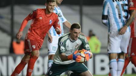 Franco Armani ratificó que sigue siendo una pesadilla para Eduardo Coudet