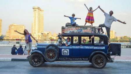 Los Zapp, la familia argentina que recorre el mundo en un auto modelo 1928