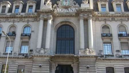 Por el recorte salarial, habrá cierres en las aduanas del país en forma sorpresiva