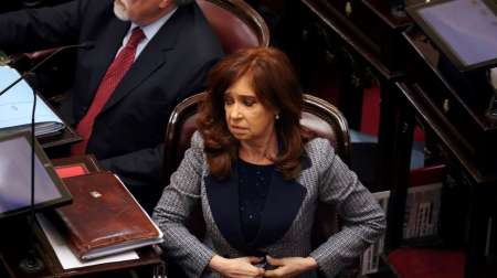 Cristina denunció que dejaron un "tóxico de contacto" en su casa durante los allanamientos