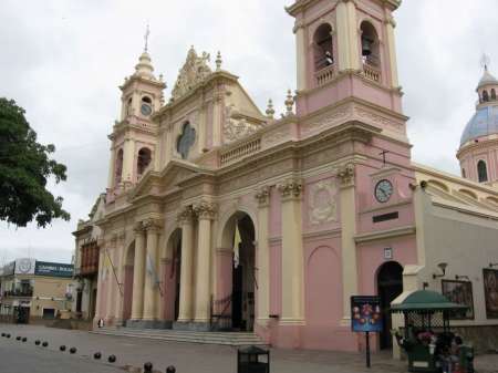 Insisten en quitarle a la Iglesia Católica de Salta todos los privilegios impositivos