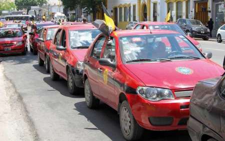 Ahora taxistas amenazan con declarar el estado de alerta y movilización