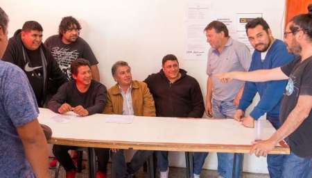 Taxistas le responden a los remiseros con una marcha para el martes próximo