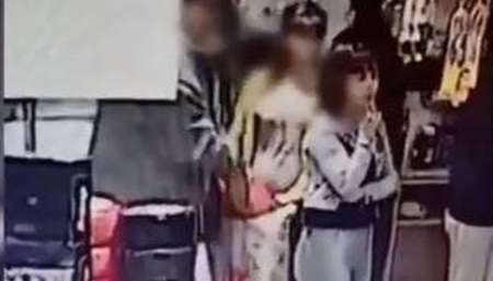 VIDEO: Insólito robo, se llevaron cuatro hormas de quesos de un mercado