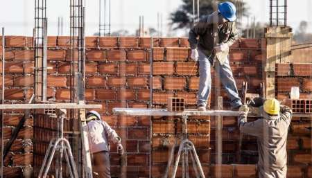 Menos empleo y cerraron 24 constructoras