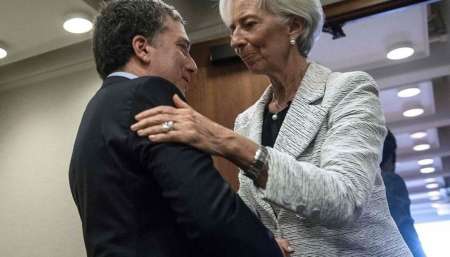 Arrancan las nuevas negociaciones con el FMI y se espera la reacción de Wall Street al paquete de anuncios