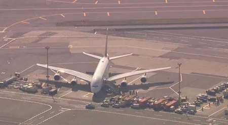 Alerta bacteriológica en Nueva York: aterrizó un avión con pasajeros enfermos y fue puesto en cuarentena