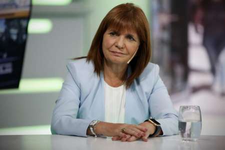 Bullrich denunció que importantes dirigentes usan Whatsapp para promover saqueos
