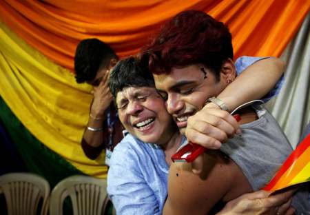 India despenaliza la homosexualidad