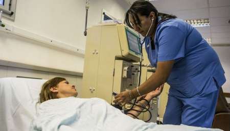 Se agudiza la crisis y los centros de diálisis continúan sin cobrar