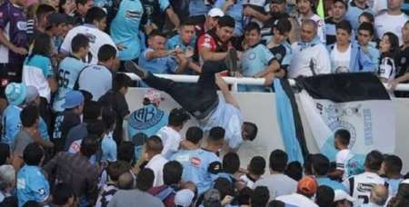 El hincha de Belgrano que fue arrojado al vacío en el clásico cordobés tiene muerte cerebral