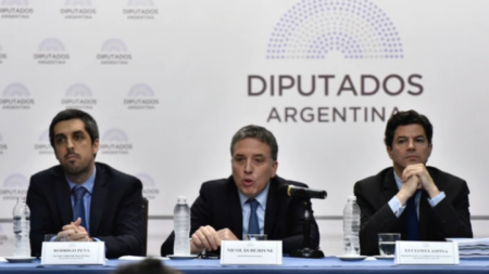 Dujovne va al Congreso para responder preguntas sobre el Presupuesto 2019