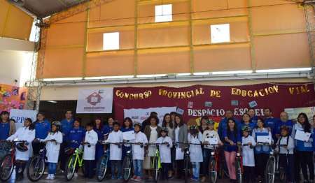 Premiaron a los ganadores del concurso de educación vial Despacio Escuela