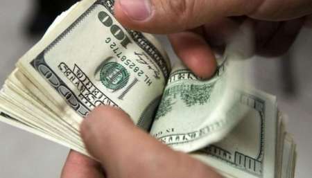 El dólar vuelve a romper la barrera de los $40 y llega a los $41 en algunos bancos