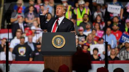 Trump, en un mitin: “Kim y yo nos enamoramos. Él me escribió cartas preciosas”