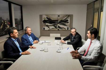 La nueva alianza peronista “no K” recibió más críticas que adhesiones internas