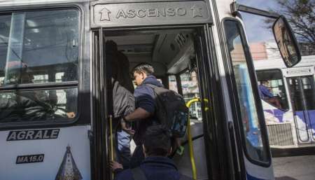 Saeta: hay un millón de viajes menos en colectivos