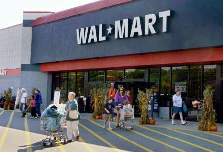 Detenido un anciano por intentar comprar una niña por 200.000 dólares en un Walmart