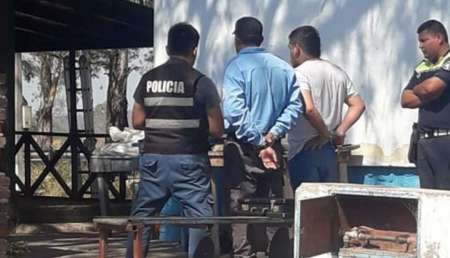 Guardiacárcel trasladaba 12 kilos de marihuana en un micro