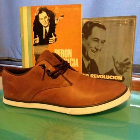 Ideal para peronistas: en Córdoba fabrican los zapatos “Justicialistas”