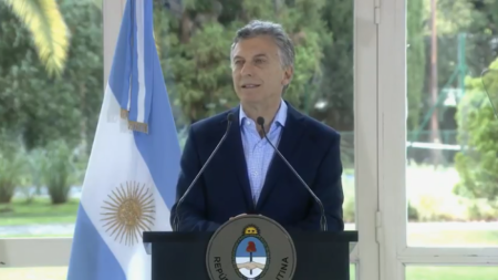 Macri anunció medidas para reforzar el Plan Nacional de Vivienda