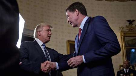 Donald Trump echó al director del FBI, James Comey