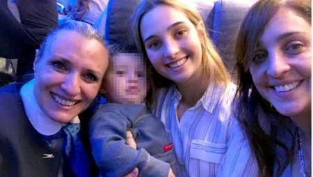 Miedo en el aire  La azafata heroína que golpeada y ensangrentada ayudó en la turbulencia de Aerolíneas