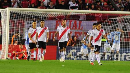 Gremio dio el golpe en el Monumental y River tendrá que darlo vuelta en Brasil + El 1x1 de River