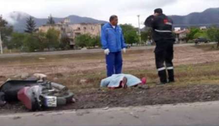 Motociclista embarazada resultó lesionada tras chocar un auto en Avenida Bolivia