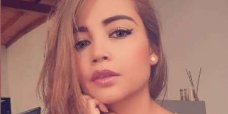 Dejó los hábitos para convertirse en actriz porno de webcam